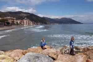 Xtrallusion photo gallery of Italy. Photos, pictures, images and photographs of the Italian Rivieras, the Italian Lakes, the Italian Alps, the Cinque Terre, the Amalfi coast and some of the most beautiful corners of Italy. Plus photos of Italian cities such as Pisa, Milan, Genoa and Rome.